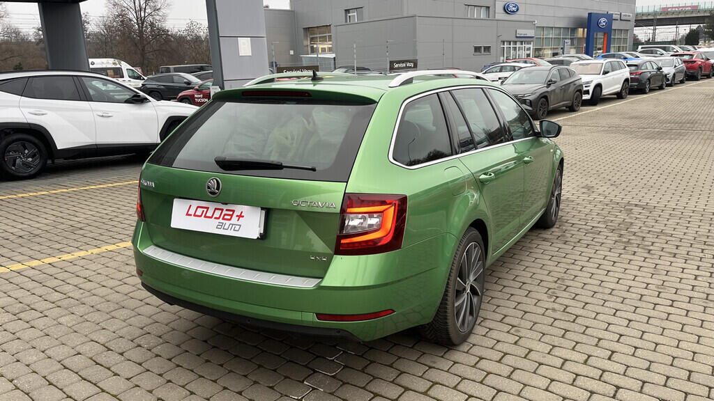 OB199V00729_11.webp_OCTAVIA L&K 2.0 TSI 140 kW automat