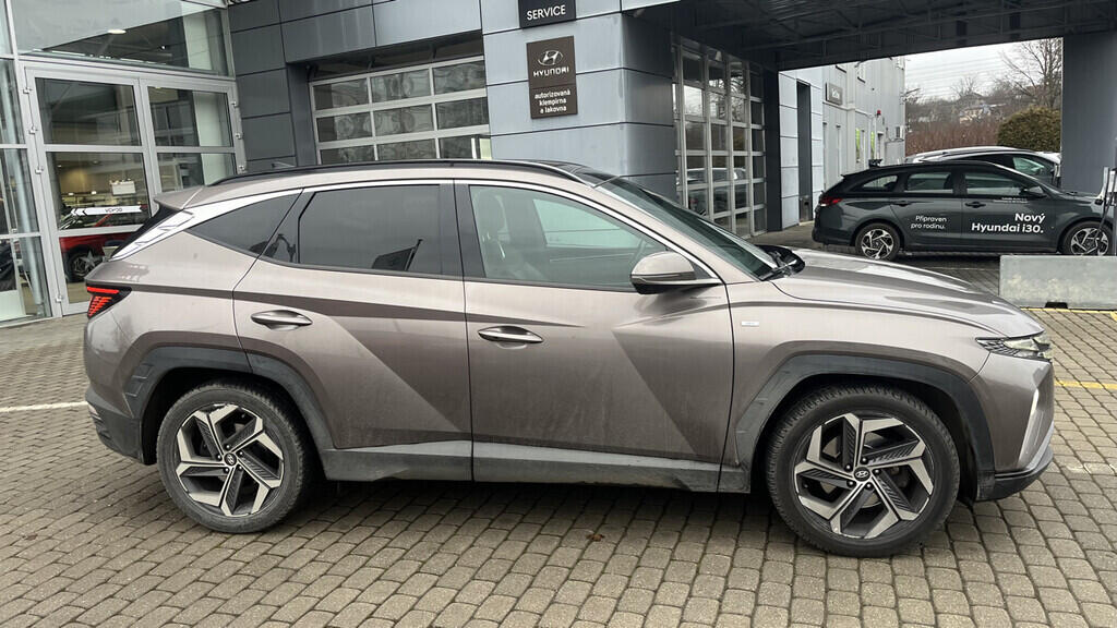 OB199V00731_12.webp_TUCSON Premium 1.6  132 kW automat, DPH