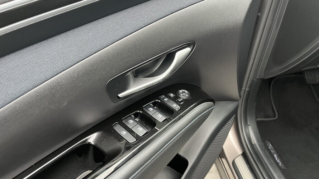 OB199V00731_22.webp_TUCSON Premium 1.6  132 kW automat, DPH