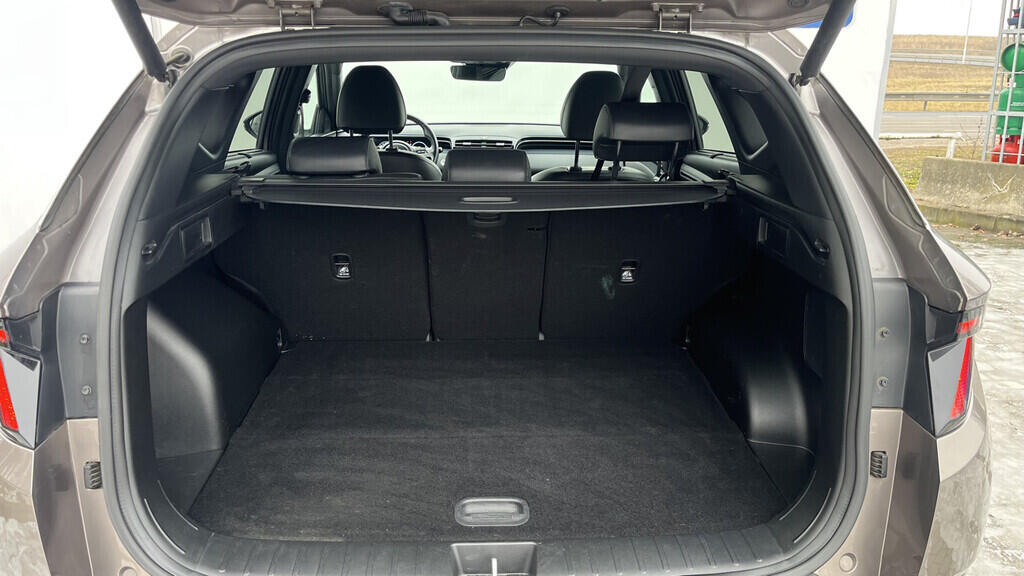 OB199V00731_31.webp_TUCSON Premium 1.6  132 kW automat, DPH