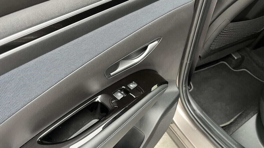 OB199V00731_36.webp_TUCSON Premium 1.6  132 kW automat, DPH