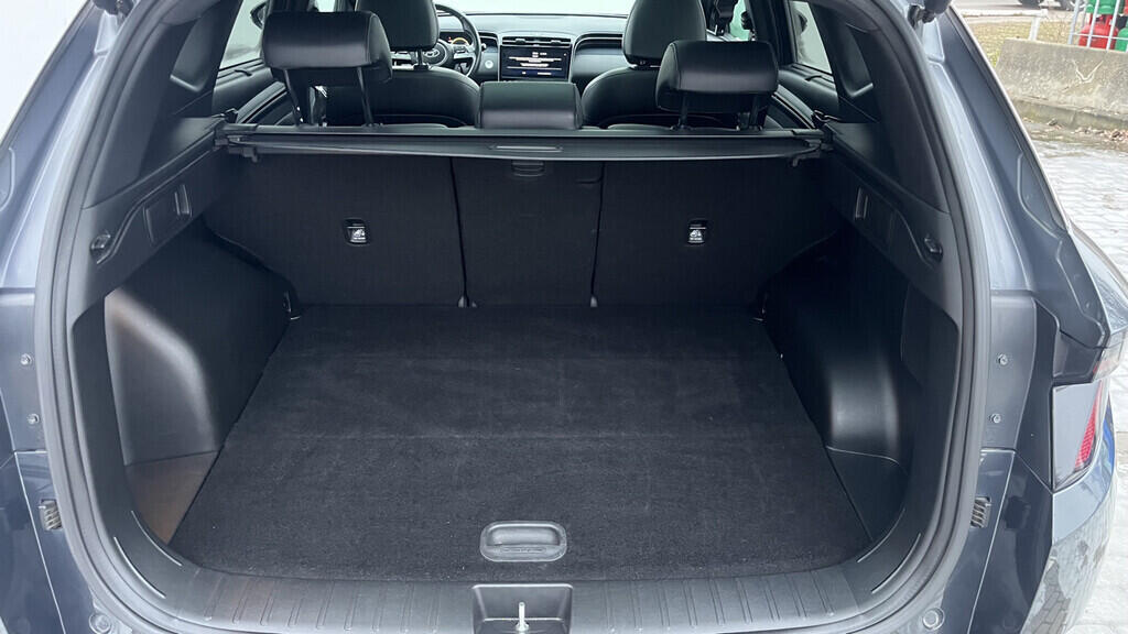 OB199V00732_32.webp_TUCSON Premium 1.6  132 kW automat, DPH