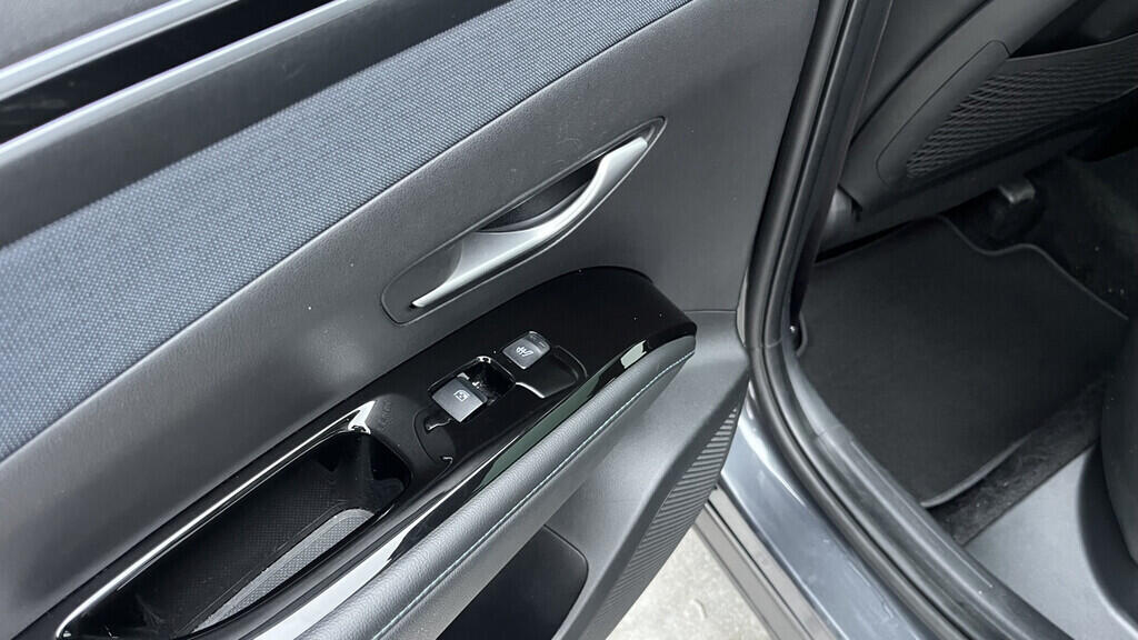 OB199V00732_35.webp_TUCSON Premium 1.6  132 kW automat, DPH