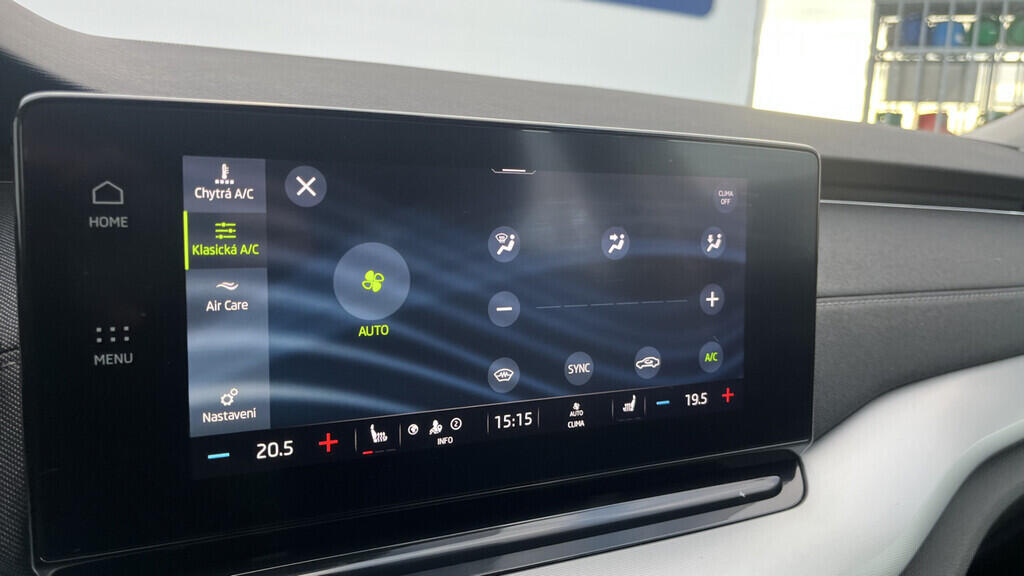 OB199V00733_25.webp_OCTAVIA Style Plus 2.0 TDI 85 kW manuál, DPH