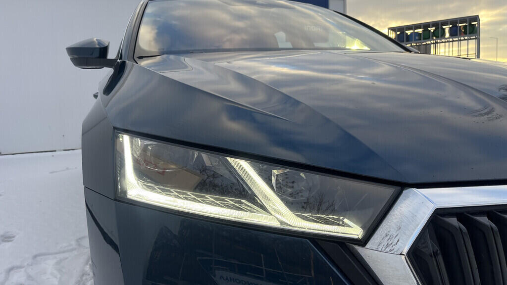 OB199V00733_34.webp_OCTAVIA Style Plus 2.0 TDI 85 kW manuál, DPH