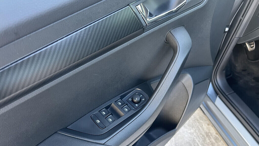 OB199V00735_21.webp_KAROQ SportLine 1.5 TSI 110 kW manuál, DPH