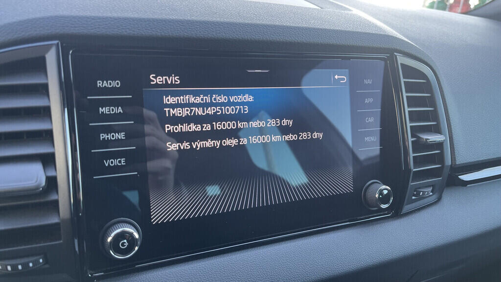 OB199V00735_26.webp_KAROQ SportLine 1.5 TSI 110 kW manuál, DPH