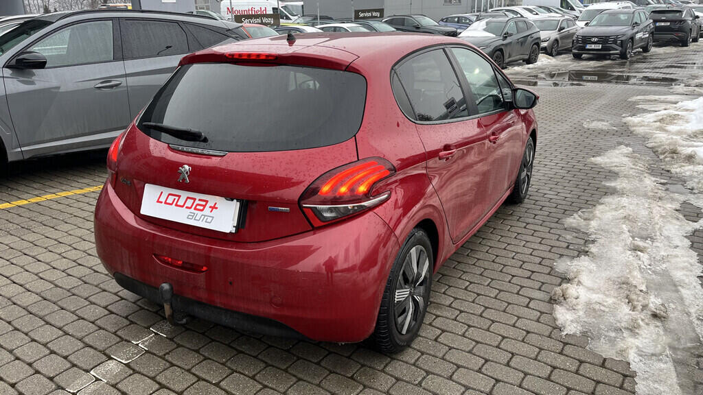 OB199V00741_11.webp_208  1.2 . 60 kW manuál