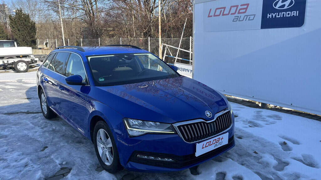 OB199V00743_14.webp_SUPERB Ambition 2.0 TDI 110 kW automat