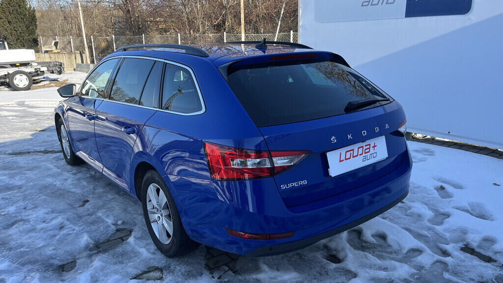 OB199V00743_15.webp_SUPERB Ambition 2.0 TDI 110 kW automat