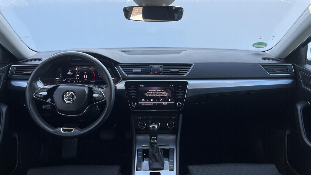 OB199V00743_17.webp_SUPERB Ambition 2.0 TDI 110 kW automat