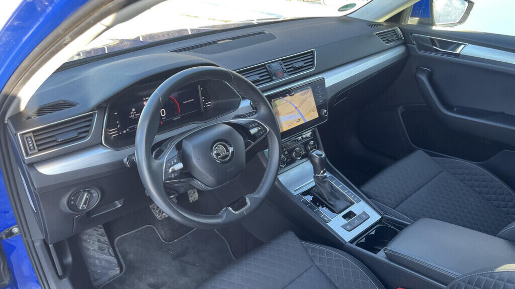 OB199V00743_18.webp_SUPERB Ambition 2.0 TDI 110 kW automat