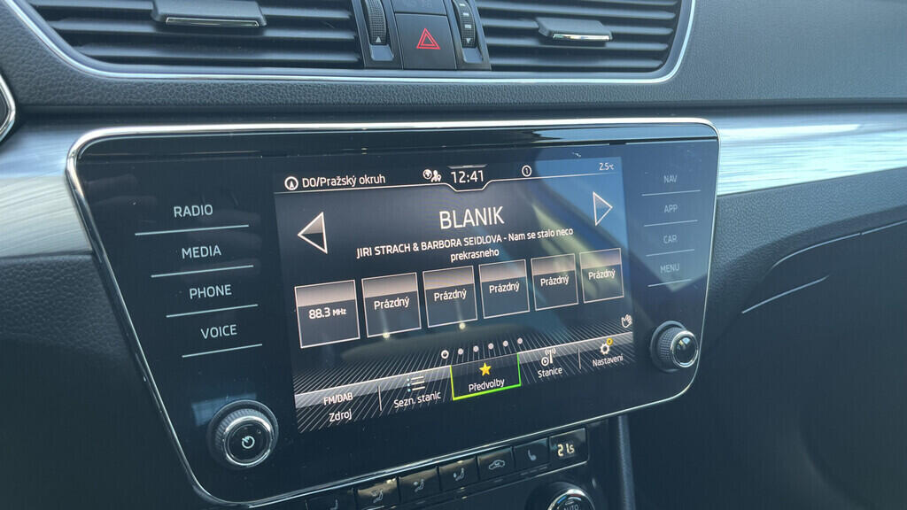 OB199V00743_23.webp_SUPERB Ambition 2.0 TDI 110 kW automat