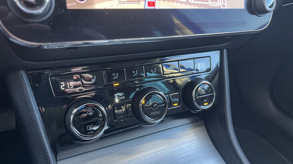 OB199V00743_26.webp_SUPERB Ambition 2.0 TDI 110 kW automat