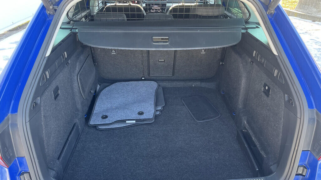 OB199V00743_32.webp_SUPERB Ambition 2.0 TDI 110 kW automat