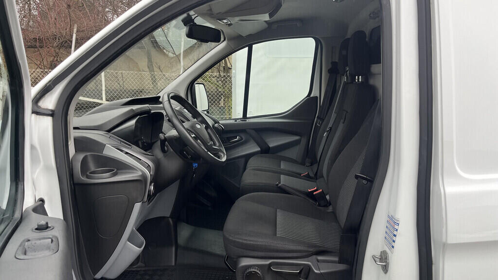 OB199V00744_20.webp_TRANSIT CUSTOM  2.2  74 kW manuál, DPH