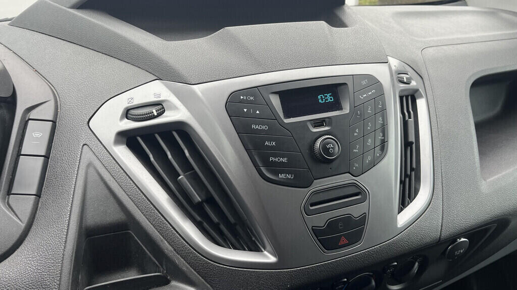 OB199V00744_23.webp_TRANSIT CUSTOM  2.2  74 kW manuál, DPH