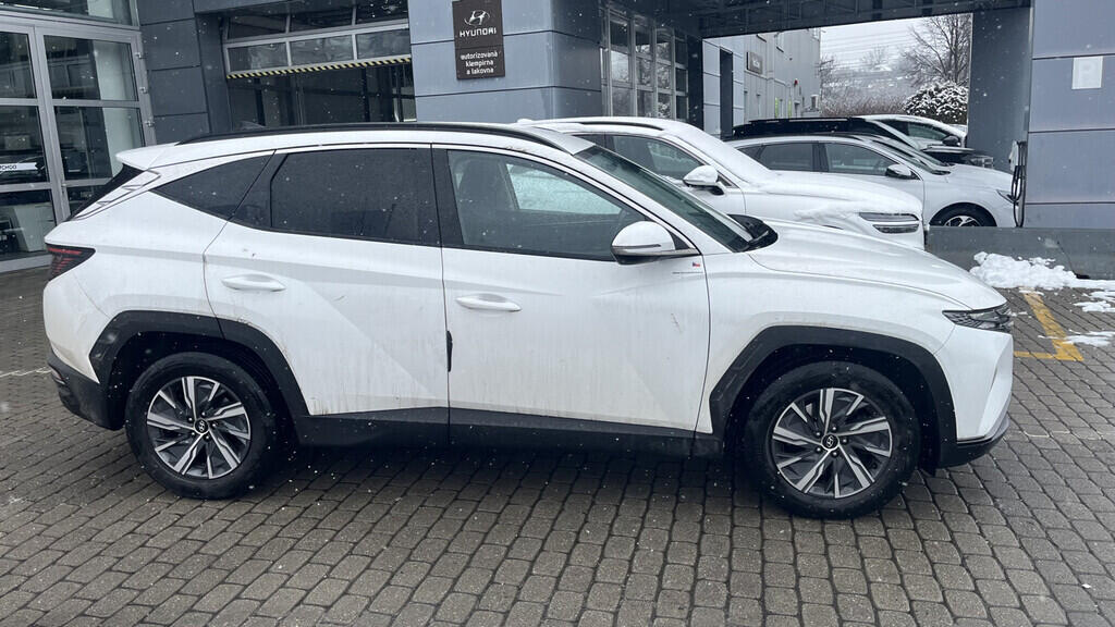 OB199V00746_12.webp_TUCSON Smart + Nav 1.6  110 kW manuál