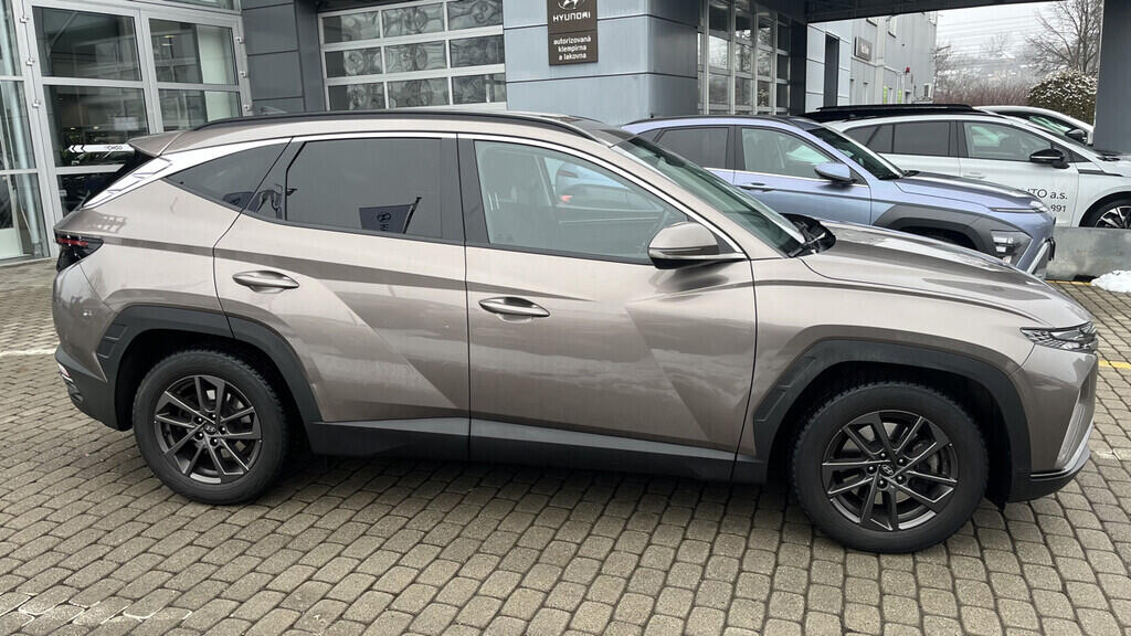 OB199V00750_12.webp_TUCSON Smart 1.6 TGDi 110 kW manuál