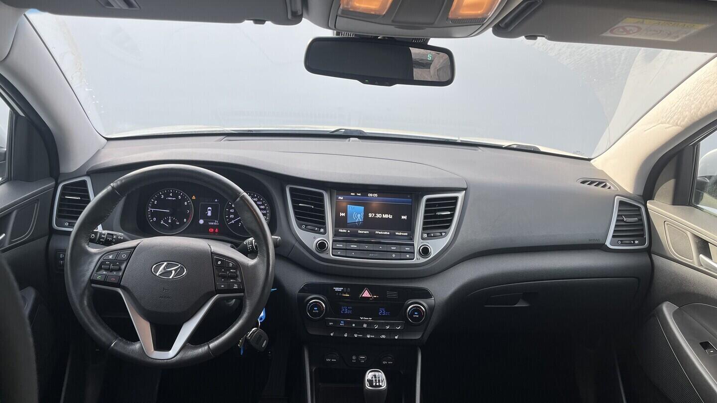 OB199V00753_18.webp_TUCSON Trikolor 1.6 TGDi 130 kW manuál