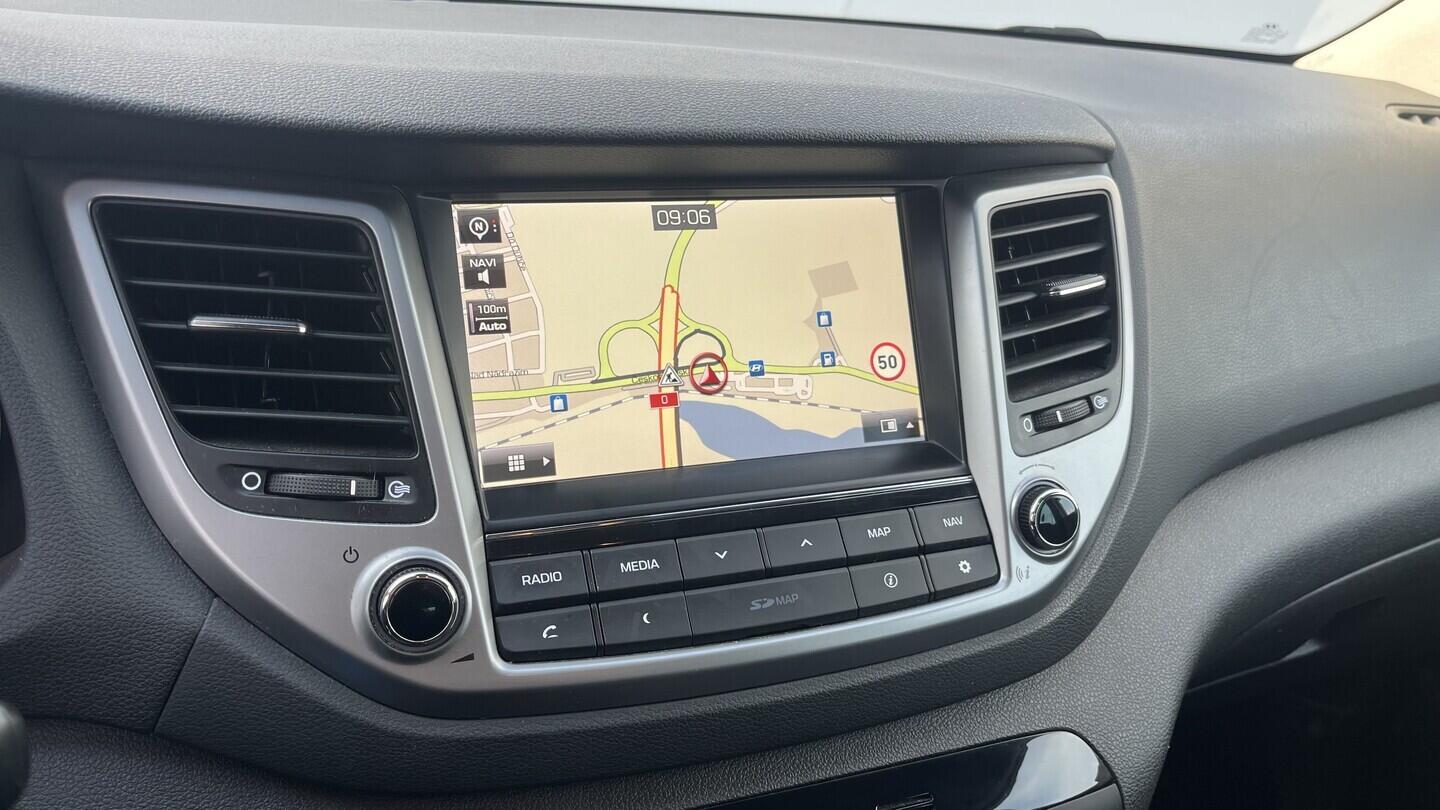 OB199V00753_25.webp_TUCSON Trikolor 1.6 TGDi 130 kW manuál