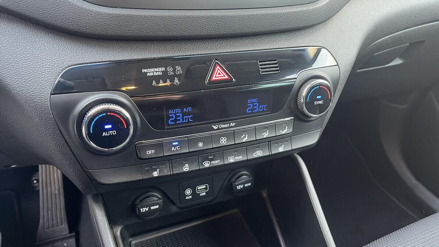 OB199V00753_27.webp_TUCSON Trikolor 1.6 TGDi 130 kW manuál