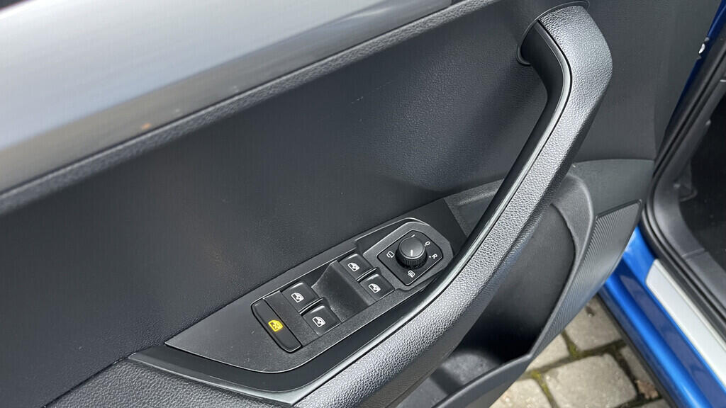 OB199V00755_21.webp_KAROQ Ambition 1.5 TSI 110 kW automat