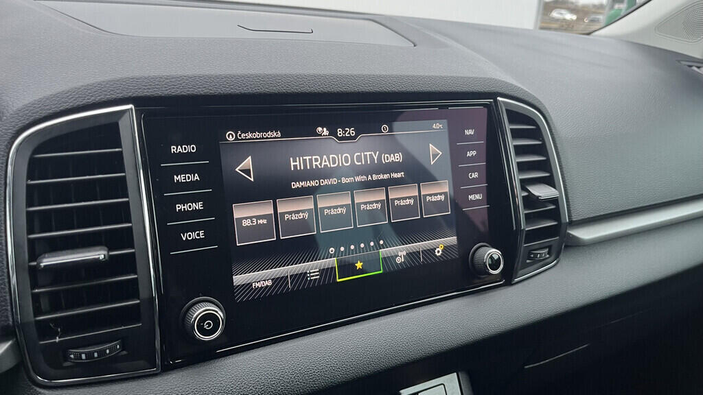 OB199V00755_24.webp_KAROQ Ambition 1.5 TSI 110 kW automat