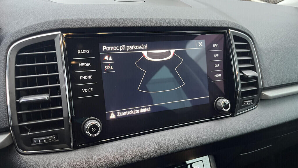 OB199V00755_27.webp_KAROQ Ambition 1.5 TSI 110 kW automat