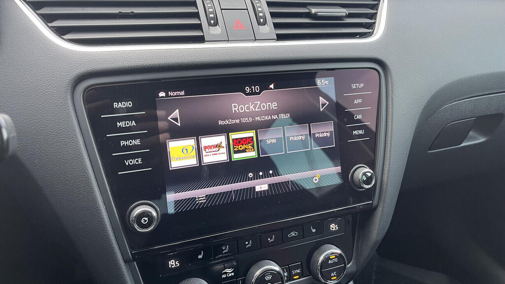 OB199V00757_23.webp_OCTAVIA Style Extra 1.5 TSI 110 kW manuál, DPH