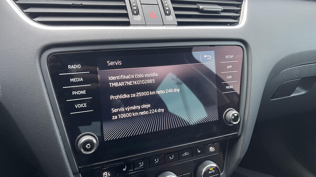 OB199V00757_24.webp_OCTAVIA Style Extra 1.5 TSI 110 kW manuál, DPH