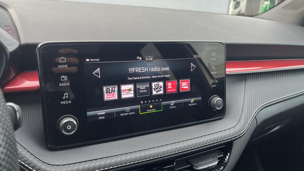 OB199V00758_22.webp_FABIA Monte Carlo 1.0 TSI 85 kW automat, DPH