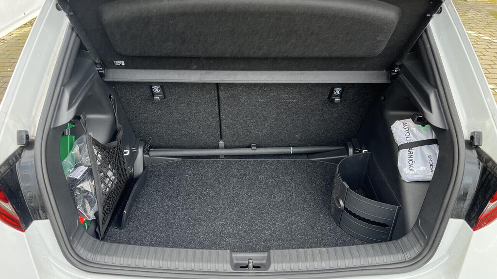 OB199V00758_27.webp_FABIA Monte Carlo 1.0 TSI 85 kW automat, DPH