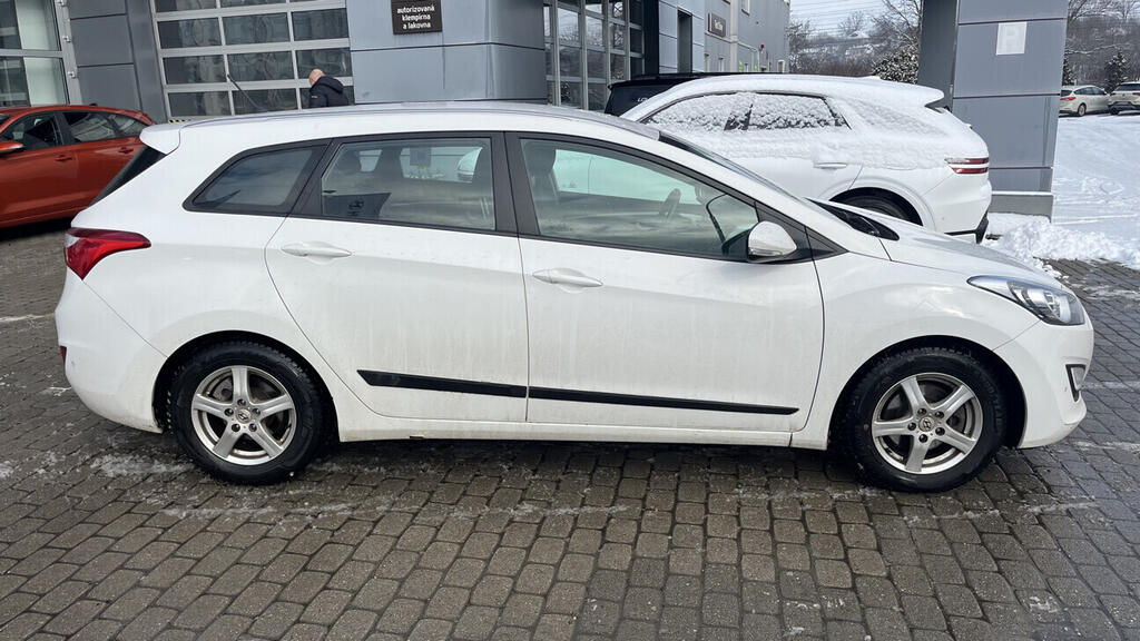 OB199V00762_12.webp_I30  1.6  88 kW manuál