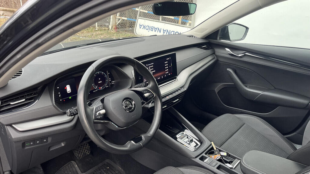 OB199V00763_19.webp_OCTAVIA Ambition Plus 2.0 TDI 85 kW automat, DPH