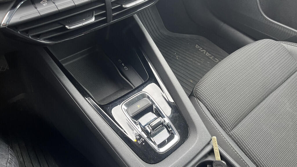 OB199V00763_30.webp_OCTAVIA Ambition Plus 2.0 TDI 85 kW automat, DPH