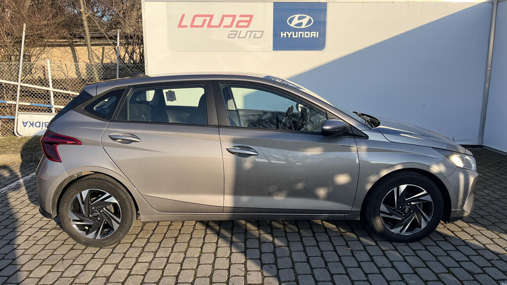 OB199V00771_16.webp_I20 Comfort Club 1.2  62 kW manuál