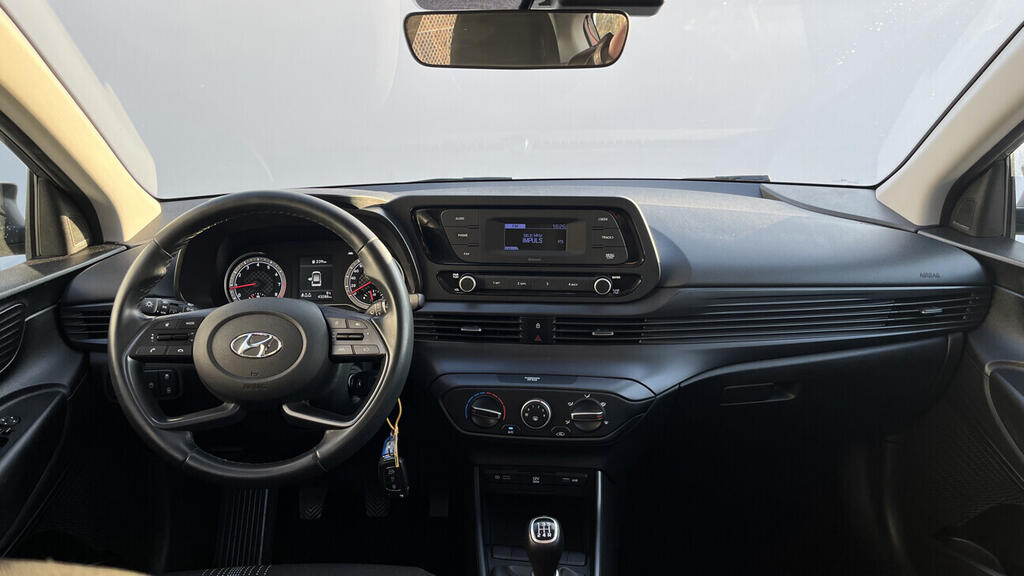 OB199V00771_18.webp_I20 Comfort Club 1.2  62 kW manuál