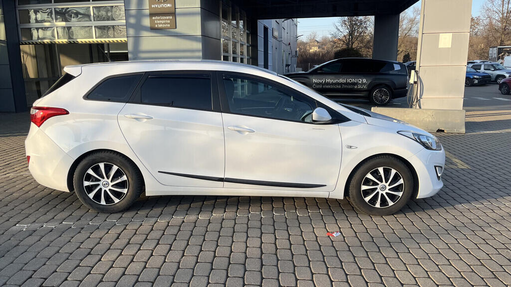 OB199V00774_12.webp_I30  1.6 GDi 99 kW manuál