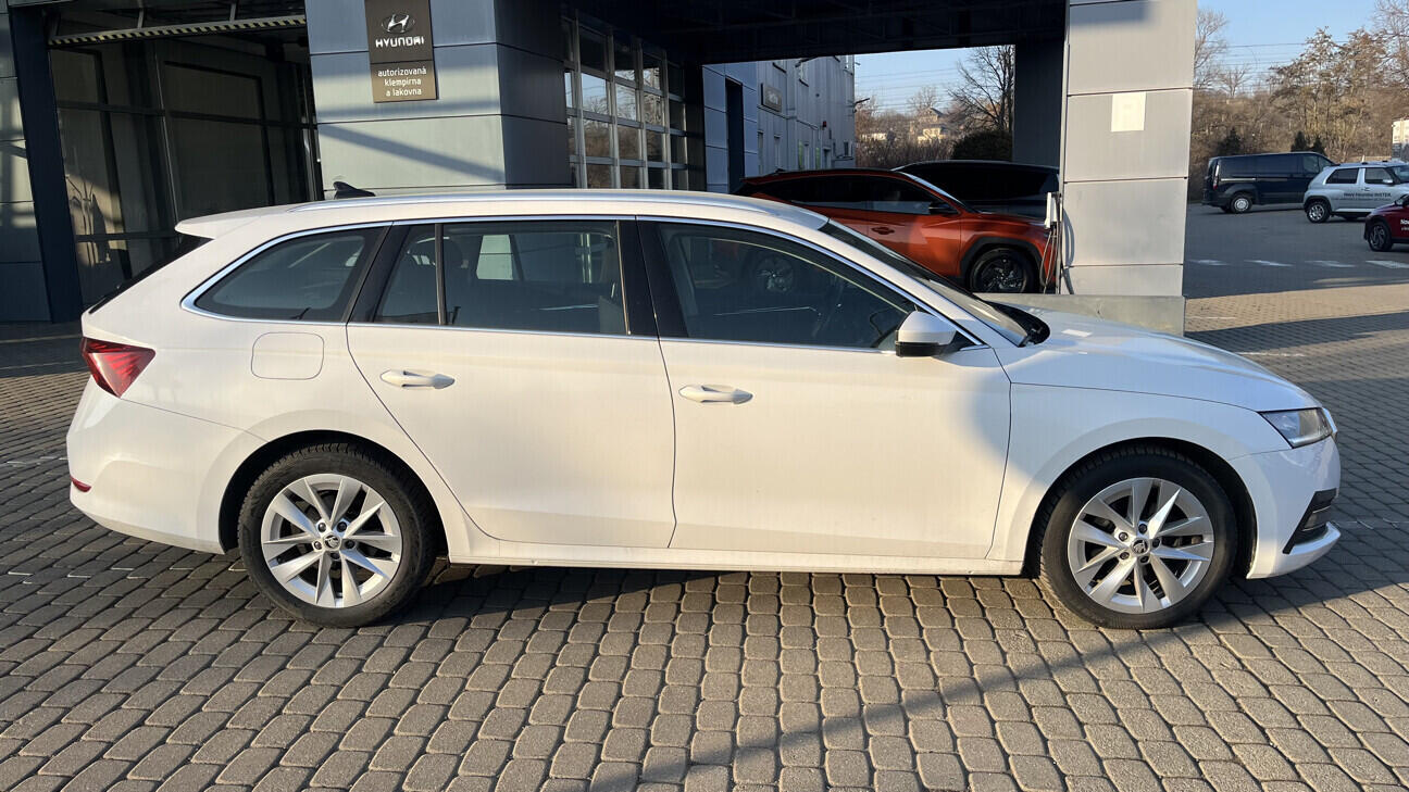 OB199V00775_12.webp_OCTAVIA Style 1.5 e-TEC 110 kW automat, DPH