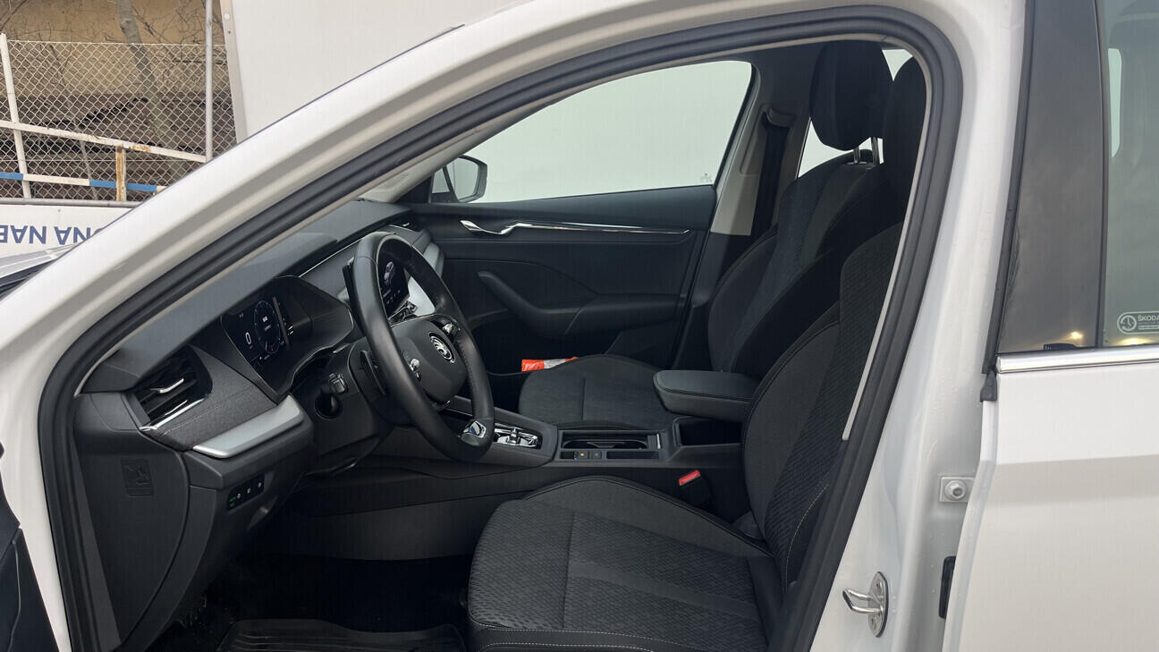 OB199V00775_20.webp_OCTAVIA Style 1.5 e-TEC 110 kW automat, DPH