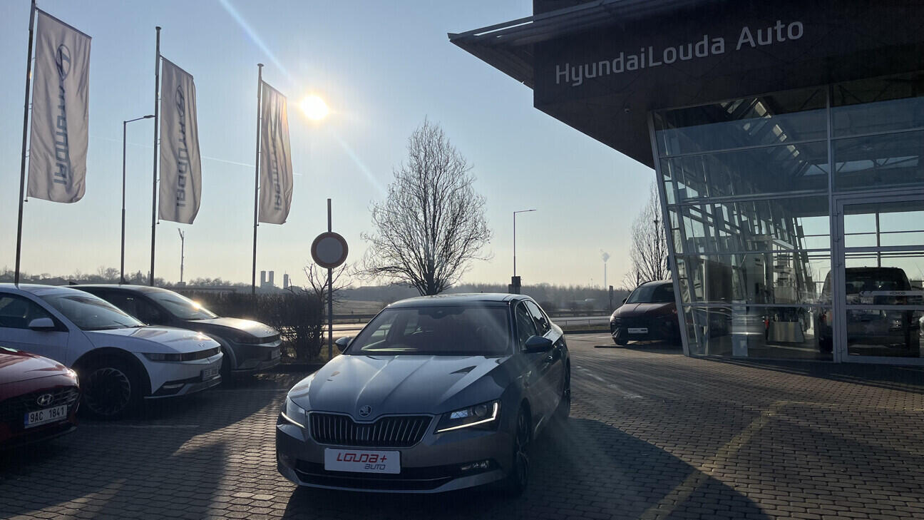 OB199V00777_10.webp_SUPERB L&K 2.0 TDI 140 kW automat