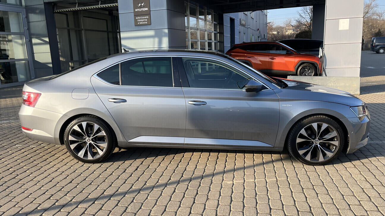 OB199V00777_12.webp_SUPERB L&K 2.0 TDI 140 kW automat