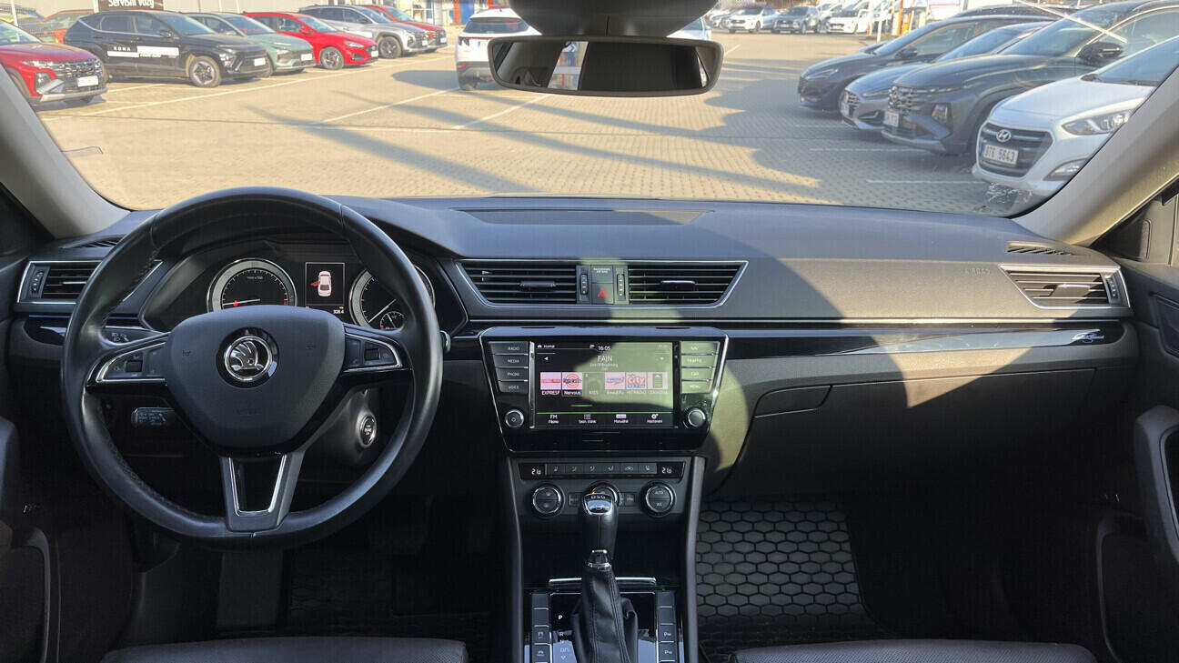 OB199V00777_13.webp_SUPERB L&K 2.0 TDI 140 kW automat