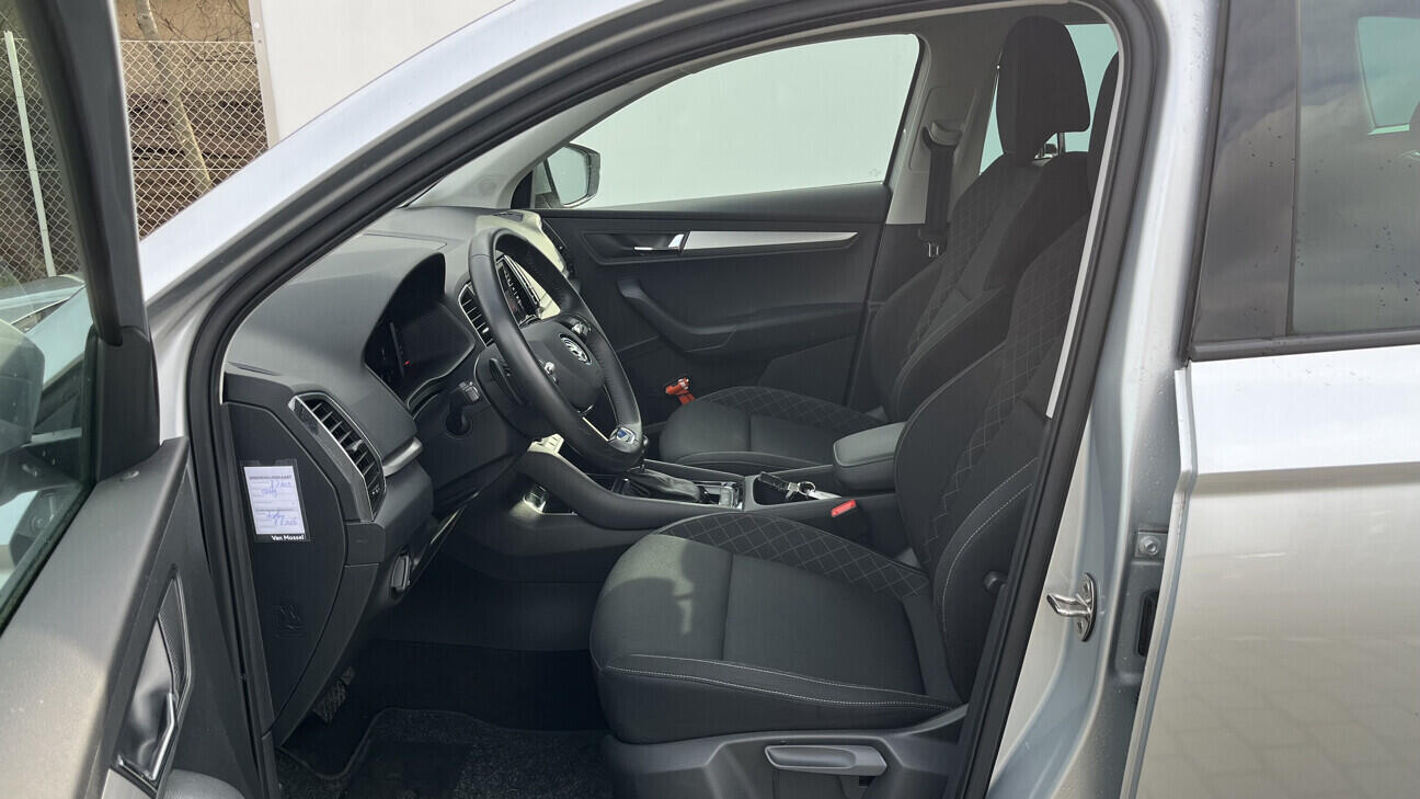 OB199V00782_20.webp_KAROQ Ambition 1.5 2.0 TSI 110 kW automat