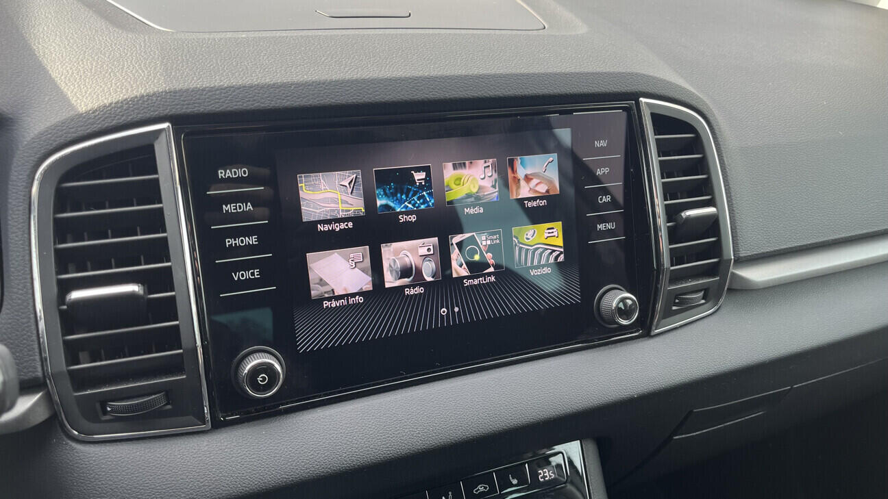 OB199V00782_24.webp_KAROQ Ambition 1.5 2.0 TSI 110 kW automat