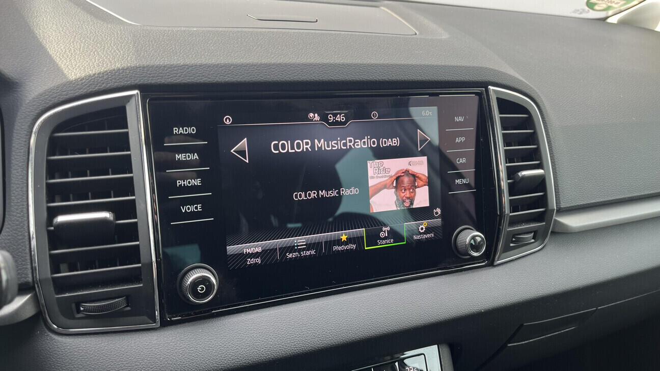 OB199V00782_26.webp_KAROQ Ambition 1.5 2.0 TSI 110 kW automat