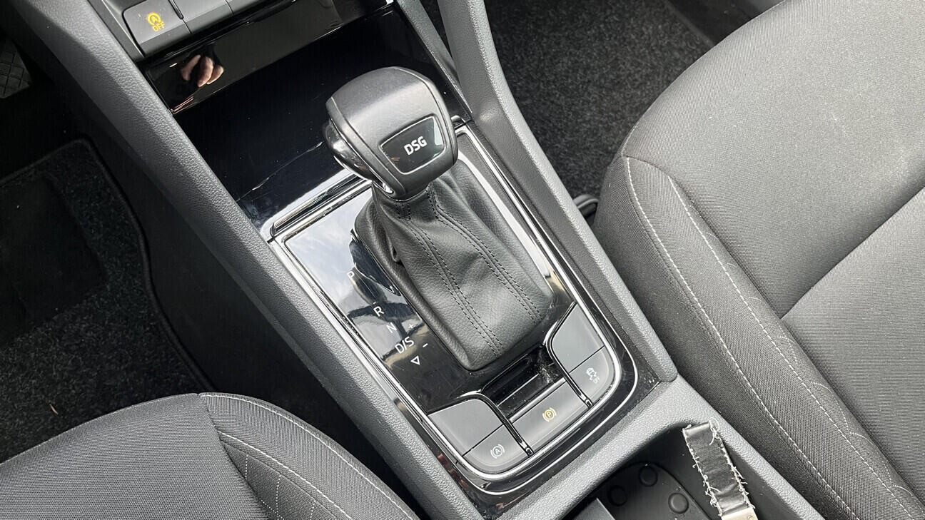 OB199V00782_29.webp_KAROQ Ambition 1.5 2.0 TSI 110 kW automat