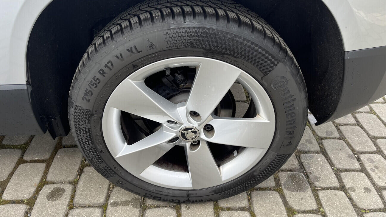 OB199V00782_32.webp_KAROQ Ambition 1.5 2.0 TSI 110 kW automat