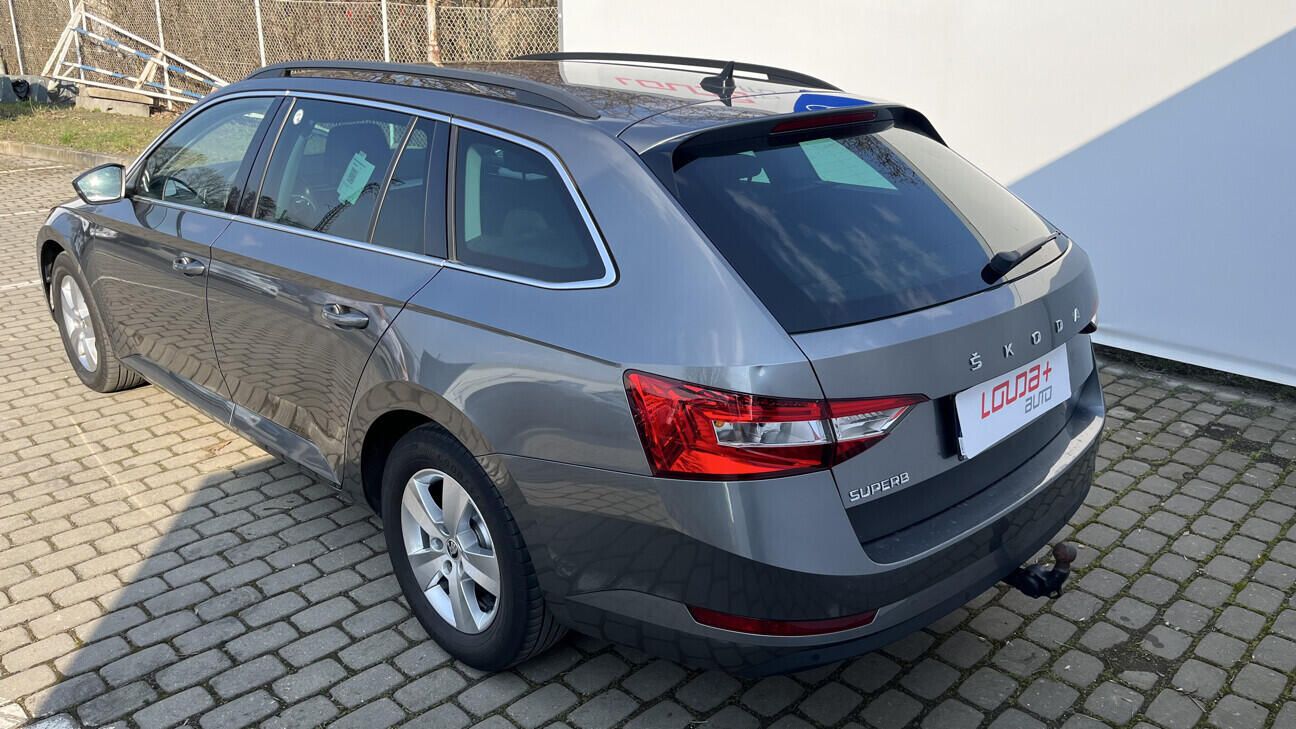 OB199V00784_15.webp_SUPERB Ambition 2.0 2.0 TDI 110 kW automat